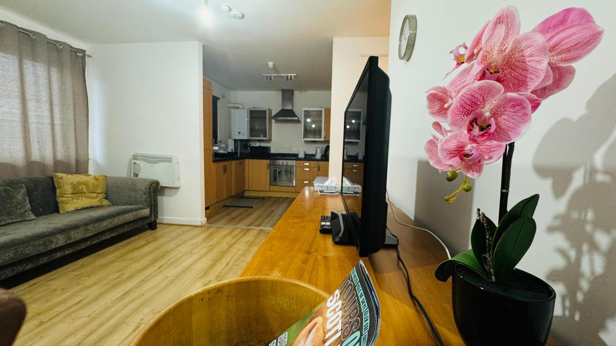 Fabulous 1bed 1bath Ground Floor Shared ,only Double Appartement *